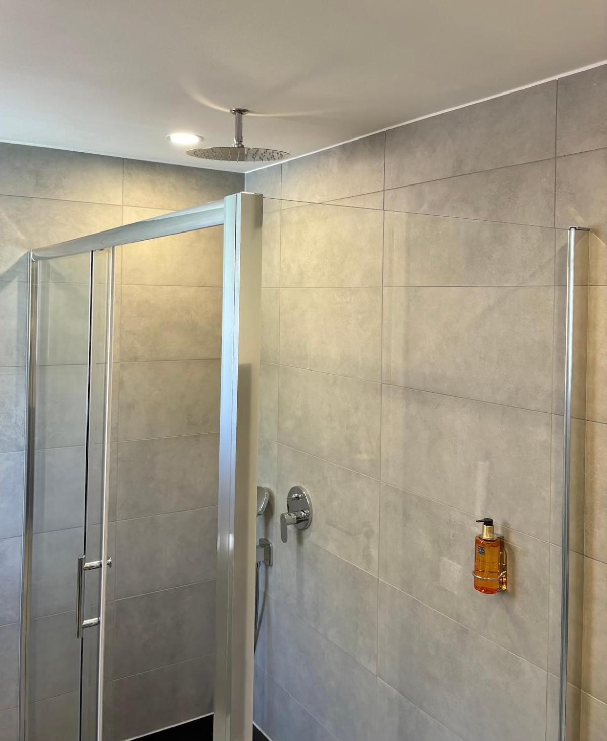 Gesamte Wohnung, Kueche, Parkplatz, Terrasse Bad Bellingen Exteriör bild